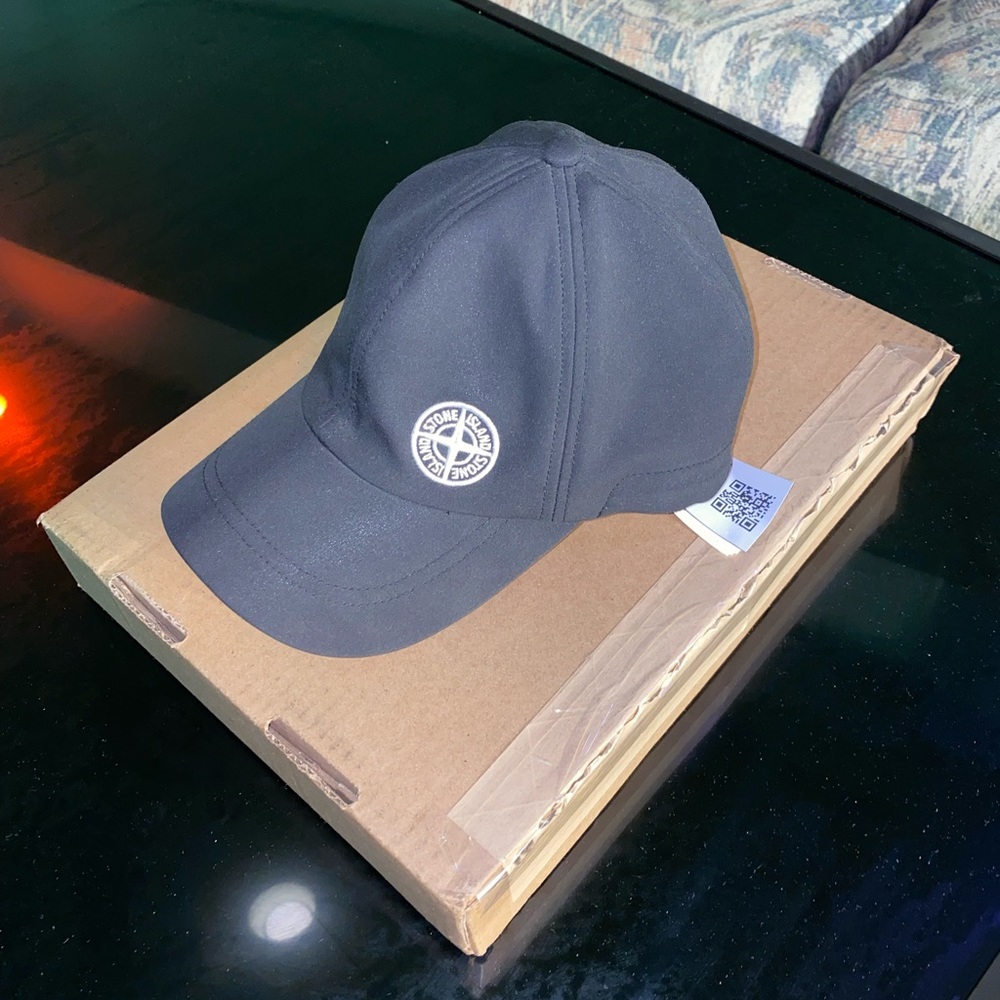 STONE ISLAND Embroidered Logo Baseball Cap In Black